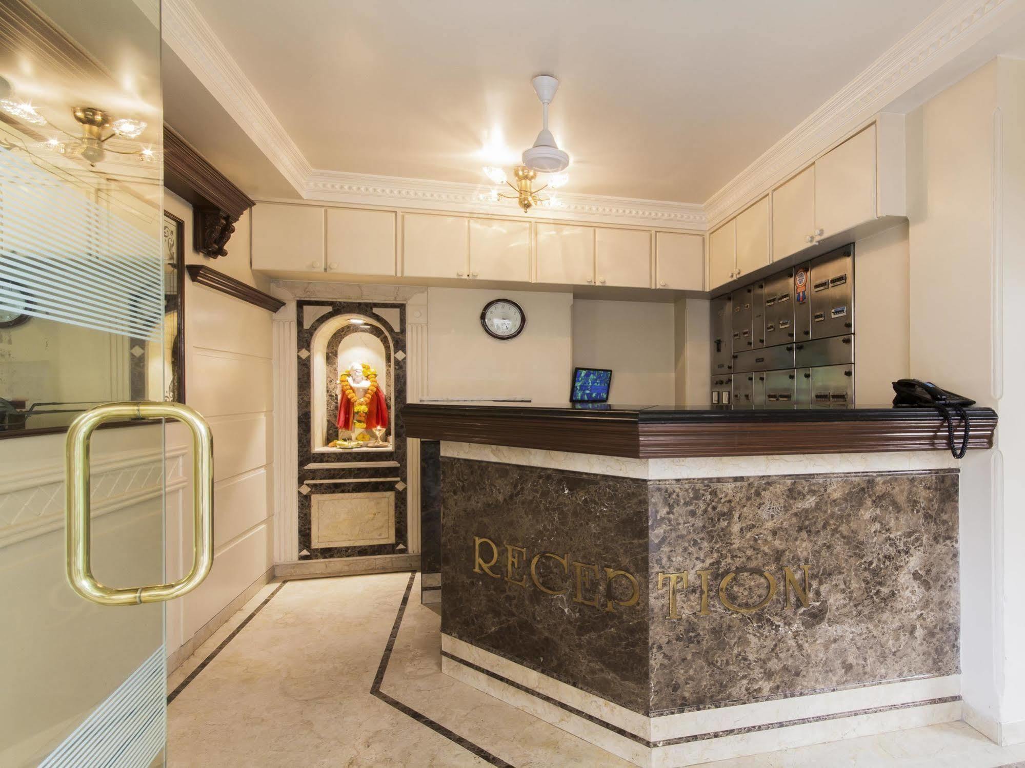 Hotel Ashray International, Sion - Near Bkc 뭄바이 외부 사진