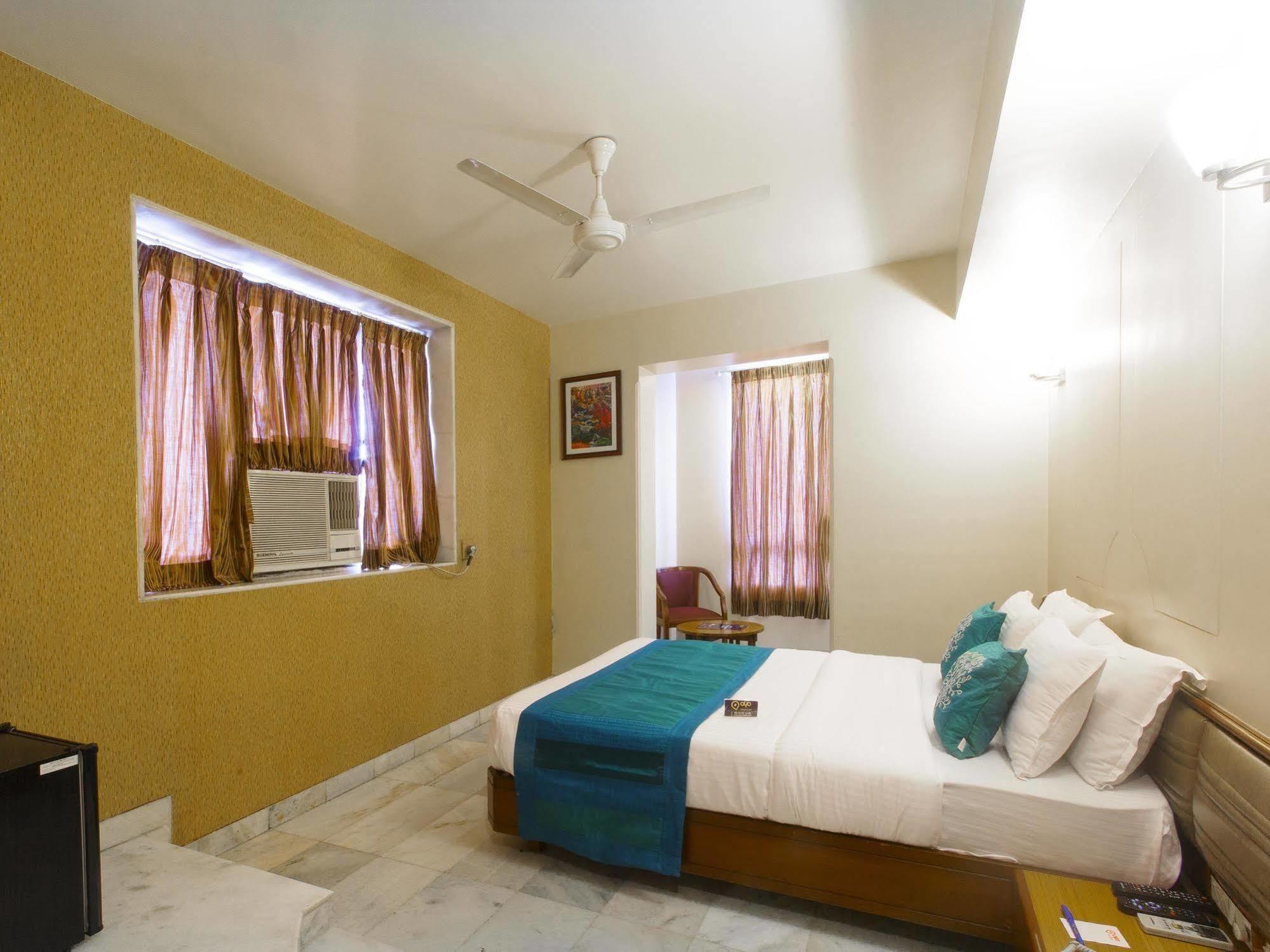 Hotel Ashray International, Sion - Near Bkc 뭄바이 외부 사진