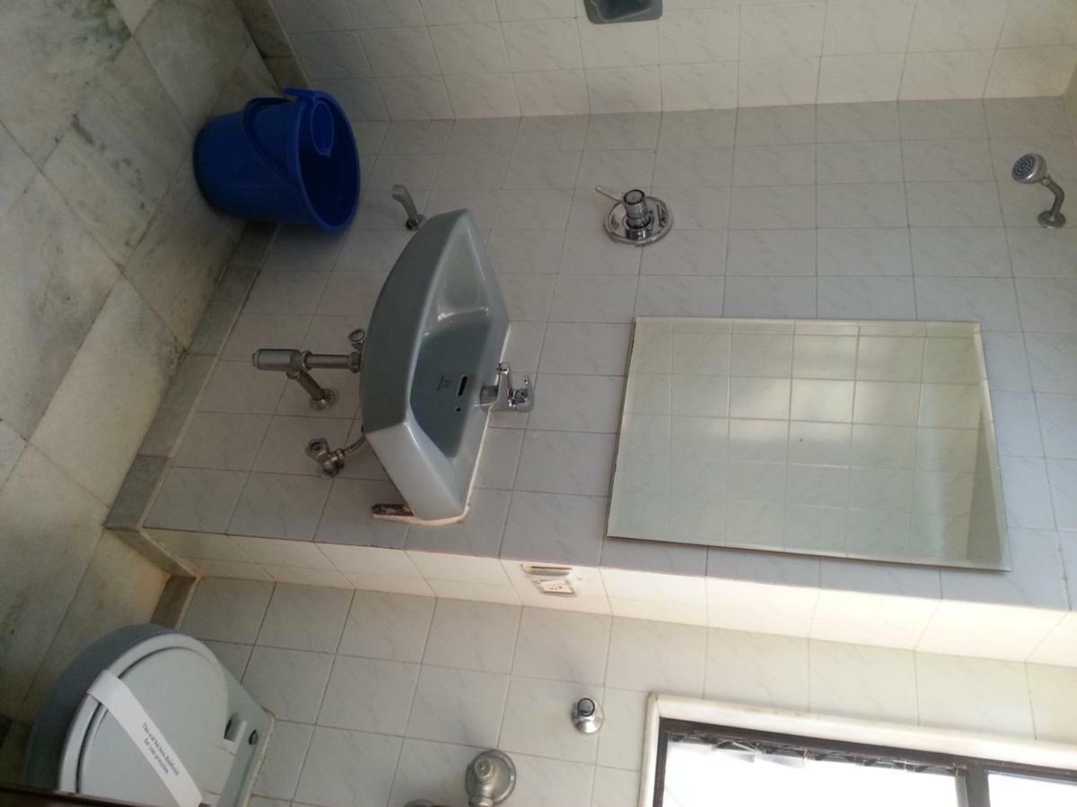 Hotel Ashray International, Sion - Near Bkc 뭄바이 객실 사진